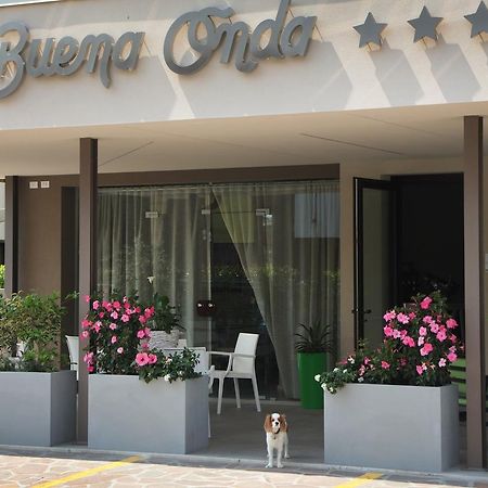 Hotel Buena Onda 페스키에라델가르다 외부 사진