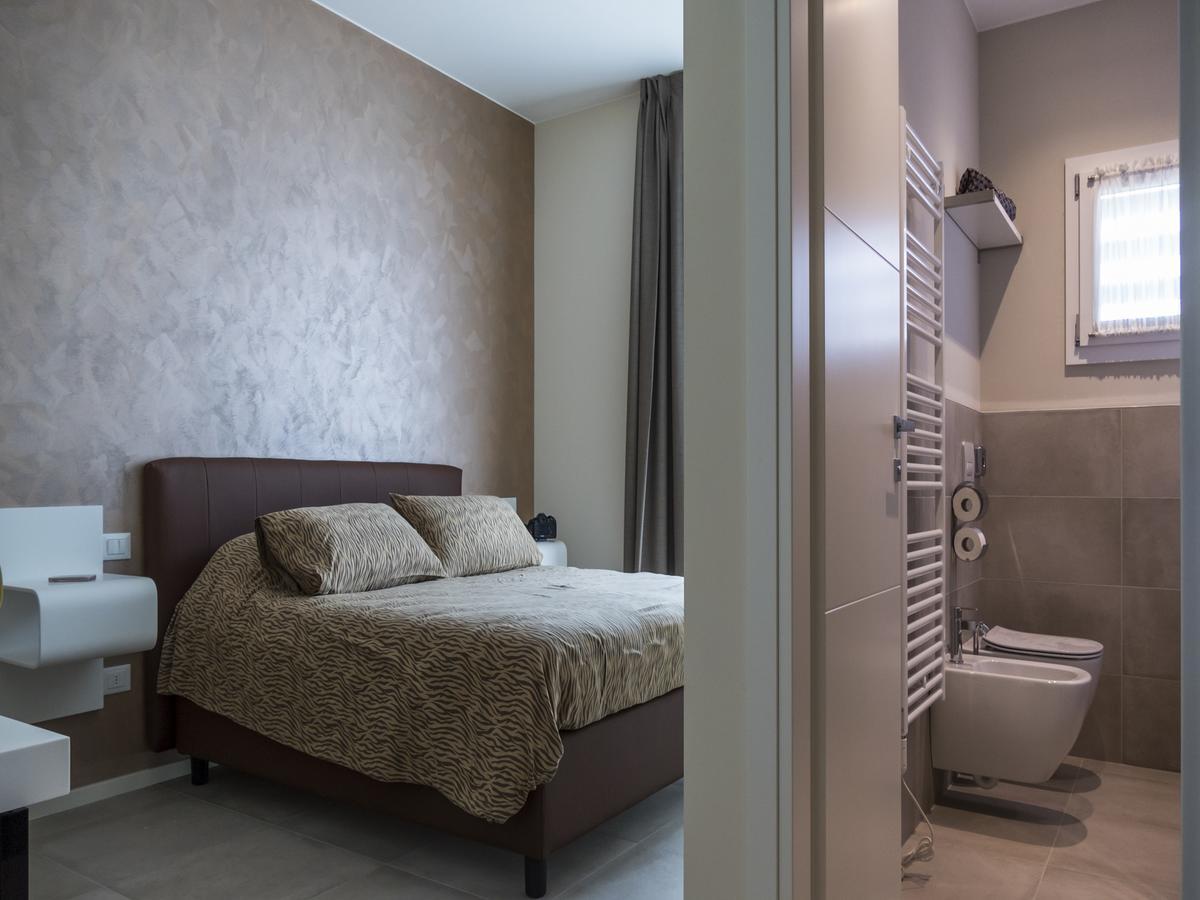 Hotel Buena Onda 페스키에라델가르다 외부 사진