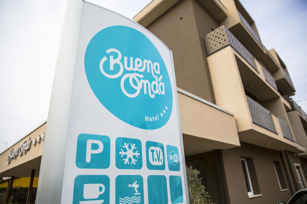 Hotel Buena Onda 페스키에라델가르다 외부 사진