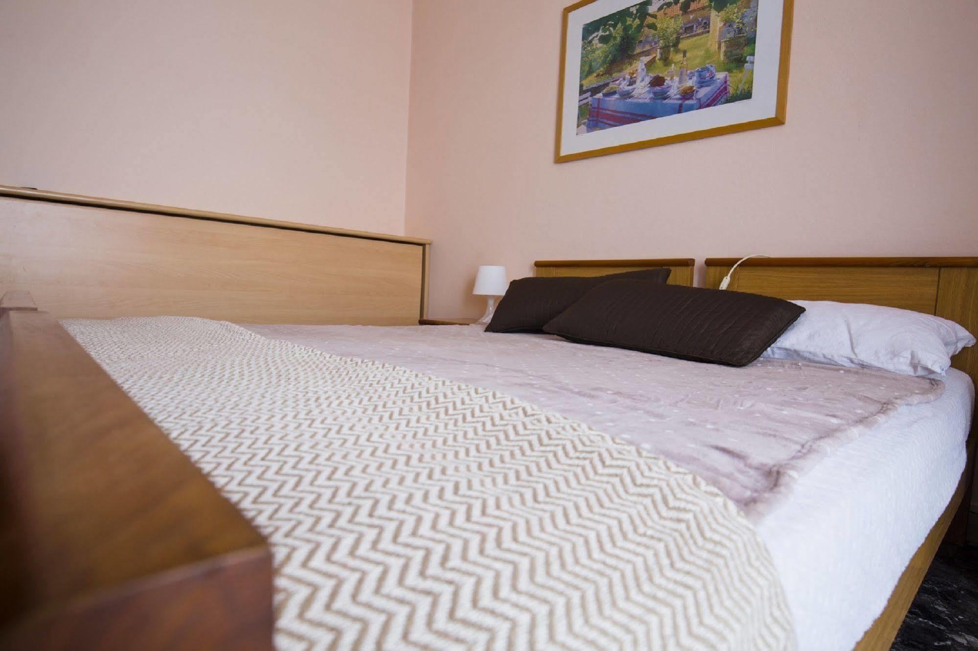 Hotel Buena Onda 페스키에라델가르다 외부 사진