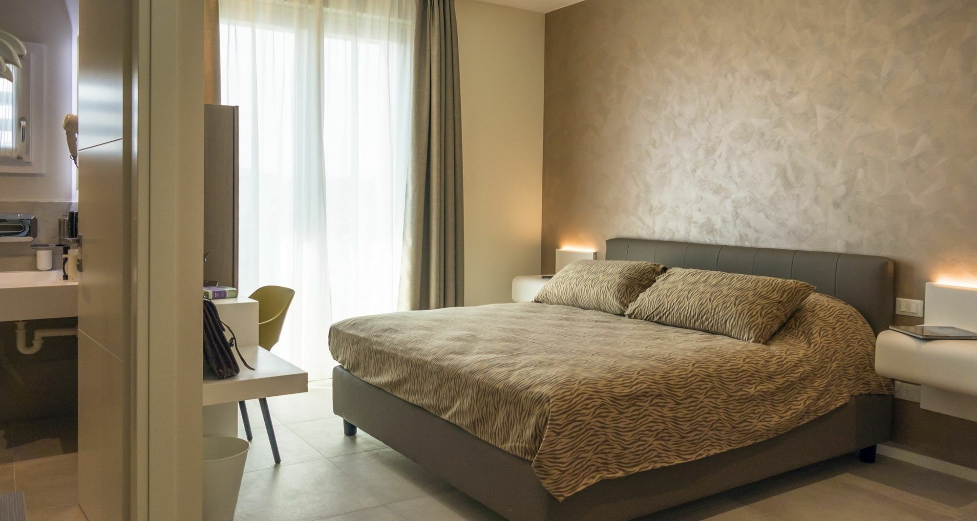 Hotel Buena Onda 페스키에라델가르다 외부 사진